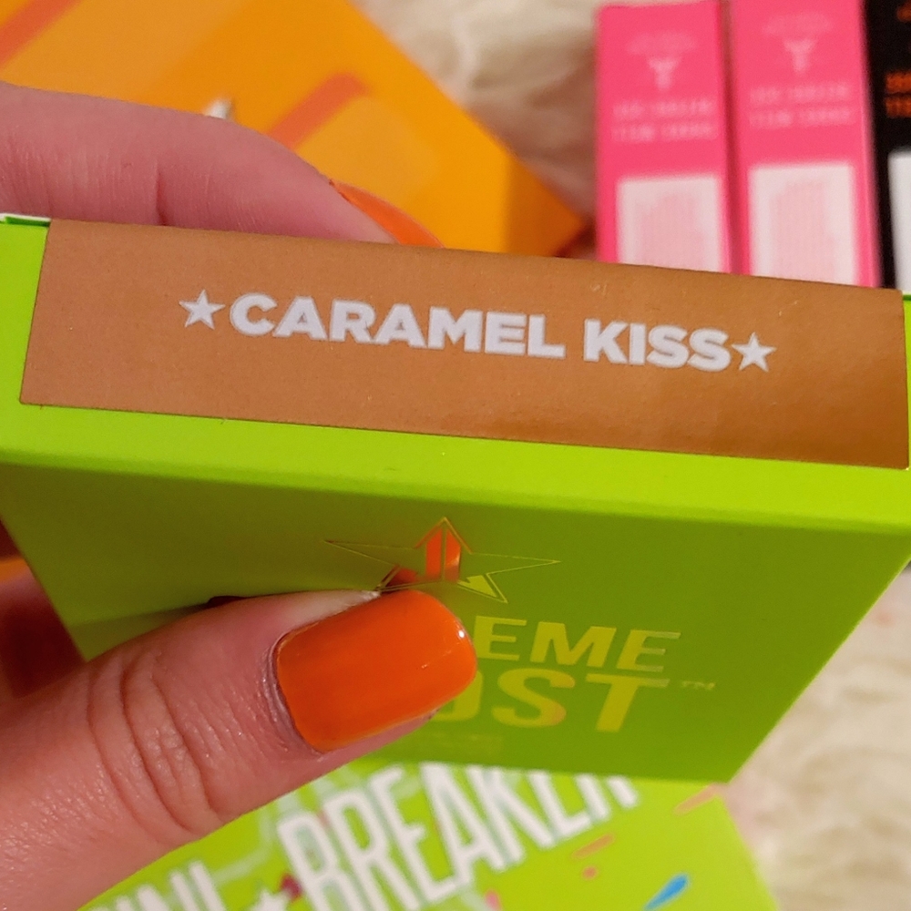 Supreme frost caramel kiss